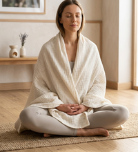 Shavasana Meditasyon & Yoga Battaniyesi – %100 Organik Pamuk Müslin, Kırık Beyaz